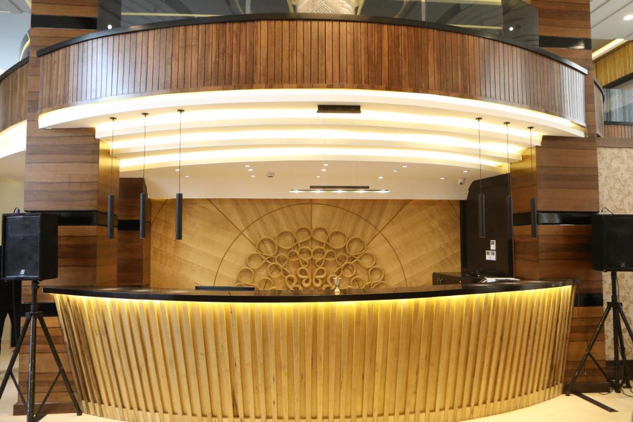 فندق صحارى الخليج Sahara Gulf Hotel Apartments Amman Exterior foto