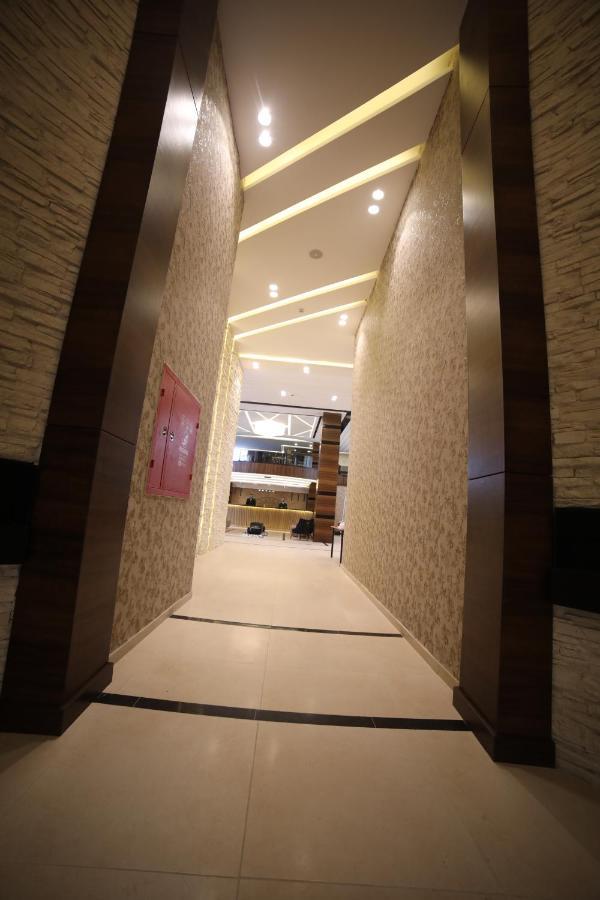فندق صحارى الخليج Sahara Gulf Hotel Apartments Amman Exterior foto
