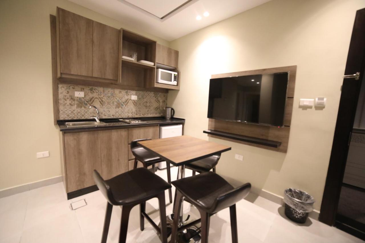 فندق صحارى الخليج Sahara Gulf Hotel Apartments Amman Exterior foto